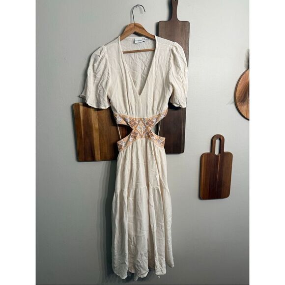 Desigual Dresses & Skirts - Desigual White Crepe Embroidered Cutout Waist V-neck Midi Dress Small